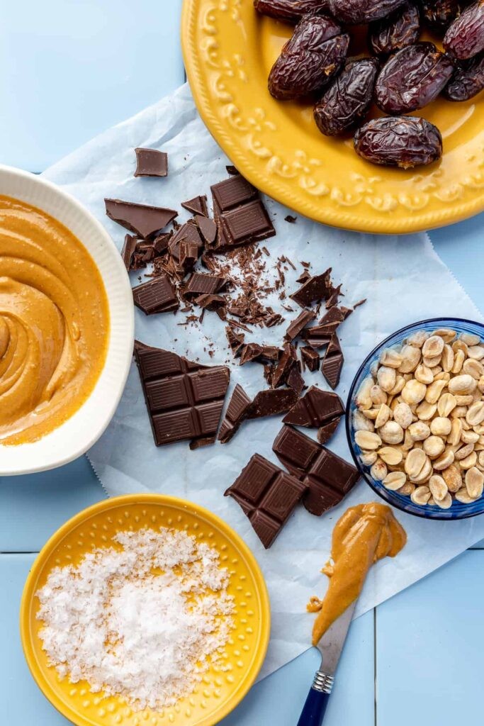 5 Malzemeli Hurmalı Snickers Tarifi: Sağlıklı Tatlı Keyfi